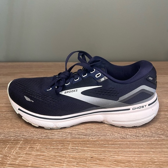 Brooks Shoes - Brooks Ghost 15 Running Shoes – Peacoat / Navy / White – Women’s 7.5